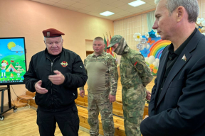 Дмитрий Павличенко учит беларуских детей «патриотизму»
