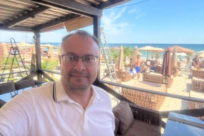 Алесь Міхалевіч: «На пляжы назіраў, як збіваюць дроны паблізу, фактычна ў людзей над галавой»